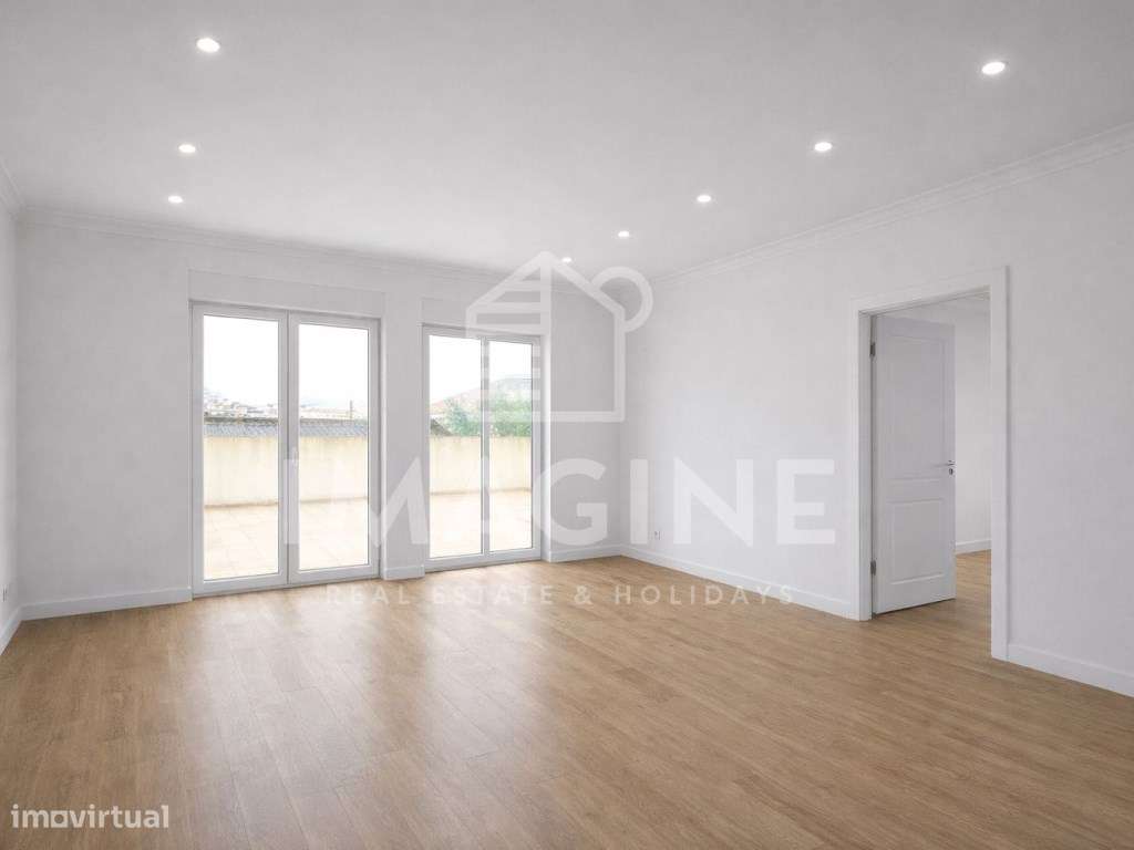 Apartamento T3 ( 4 assoalhadas ) com Terraço de 80m2 e Parqueamento... - Grande imagem: 4/18