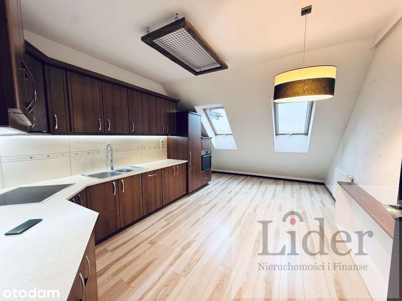 Różyckiego centrum miasta 64,43 m² + 30 M poddasza-9