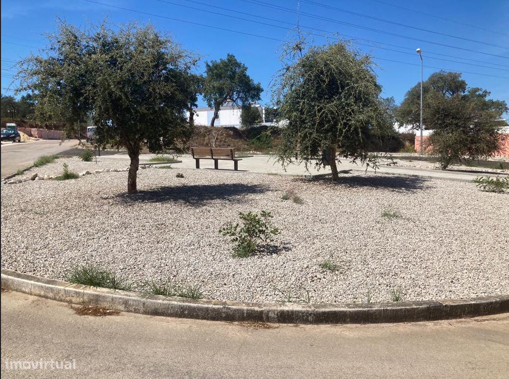 Fantástico Terreno com 623m2 sito na Quinta da Amizade, em Setúbal