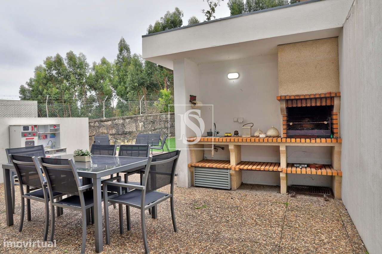 Moradia T3 com espaço exterior e garagem - Nogueira - Maia-6