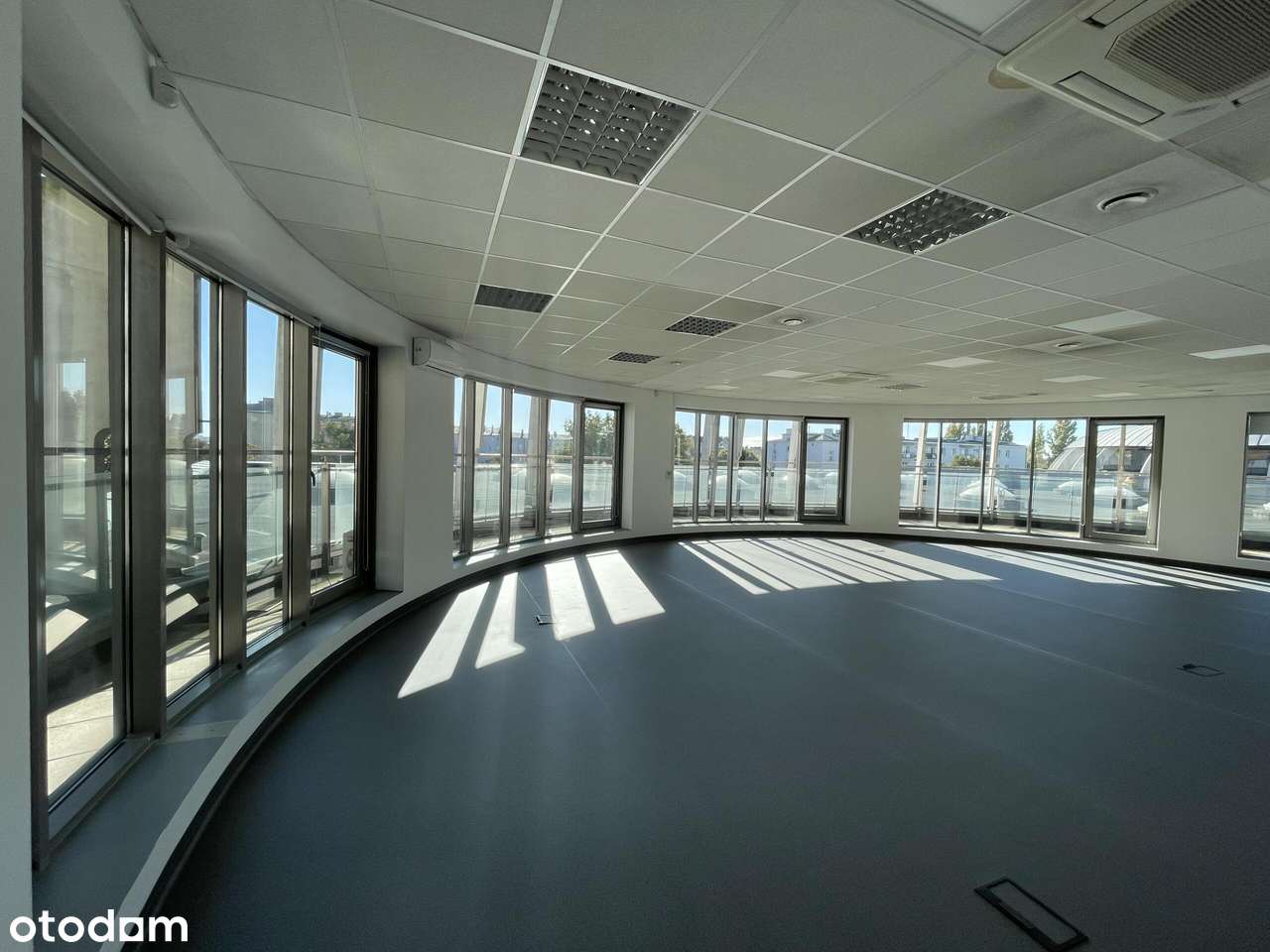 Open space | klima | duży taras | winda - Pełny obrazek: 1/12