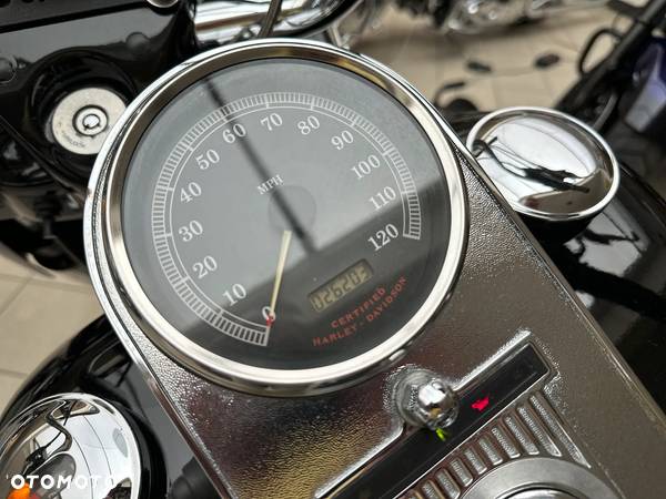 Harley-Davidson Touring Road King - 36