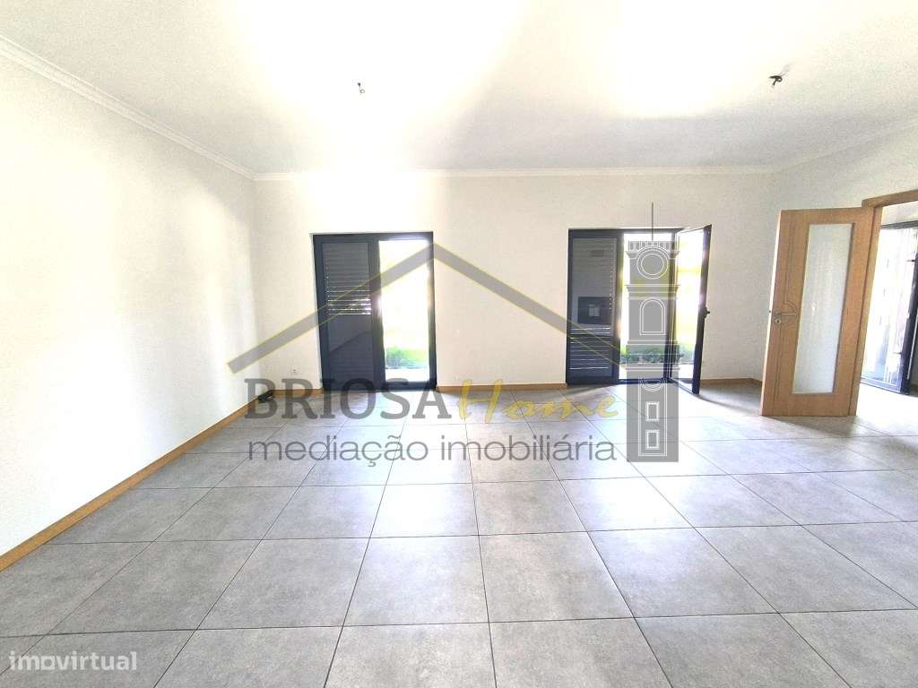 Moradia T3 em Vila Nova de Poiares-18