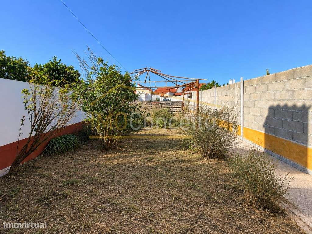 MORADIA T3 COM 2 ANEXOS| PISCINA| EXCELENTE LOCALIZAÇÃO E POTENCIAL...-32