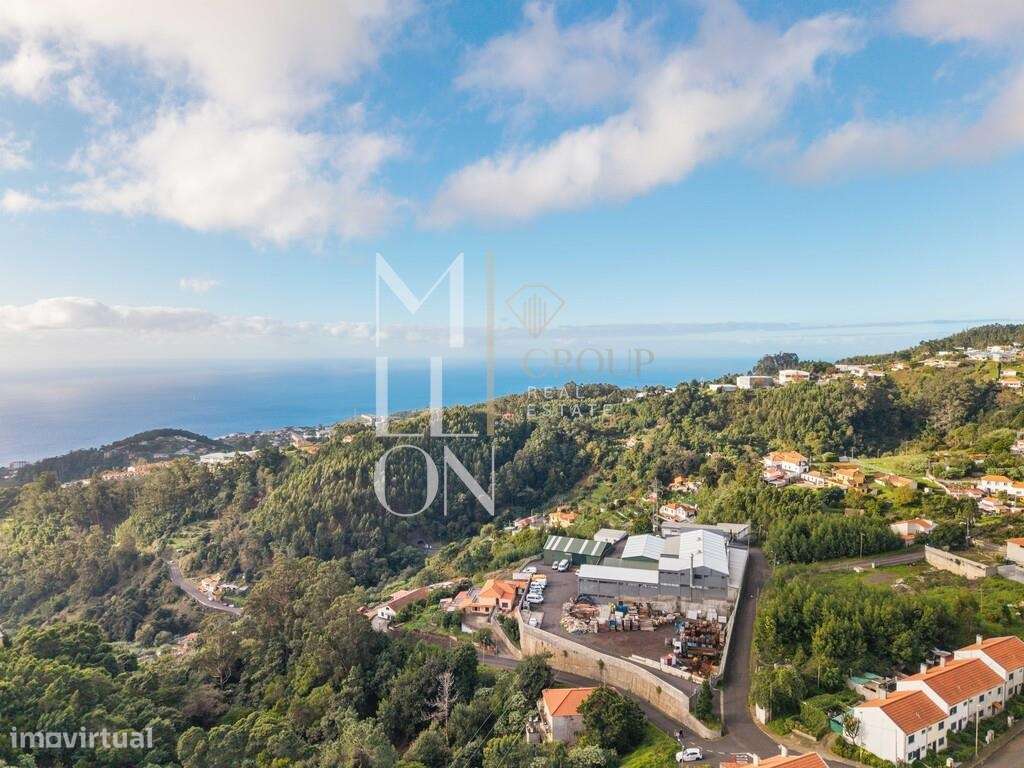 Oportunidade de Investimento Industrial - lote 7.290 m2 com 1.595 m2 d-7