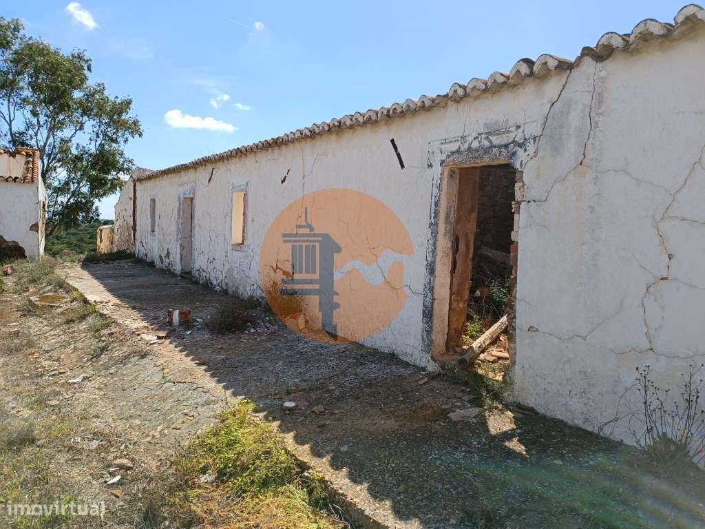 TERRENO COM RUINAS COM 14.040M2 - VISTA MAR E RIO - VALE FRIO - CAS... - Grande imagem: 3/55