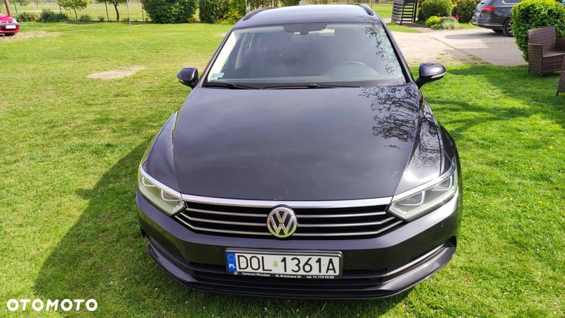 Volkswagen Passat - 3