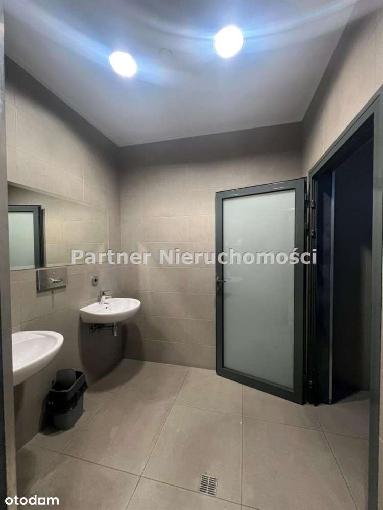 Lokal 135 M !!!!! Winda!!!!Studio Nagrań!!! - Pełny obrazek: 2/3