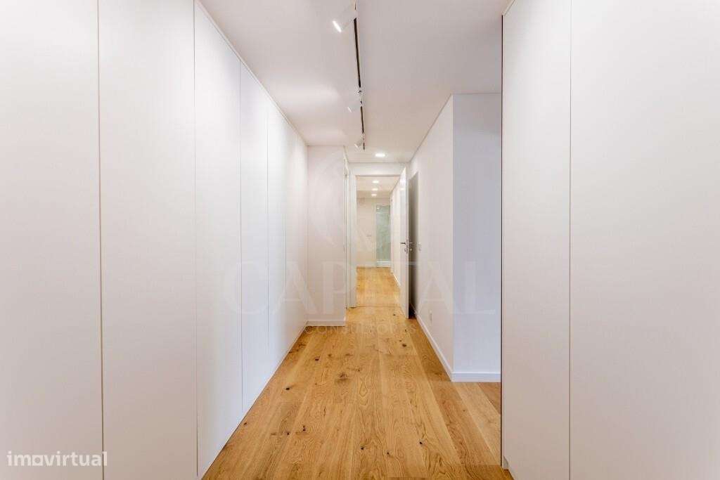 Apartamento T5 Duplex Exclusivo em Primeira Linha de Mar-44