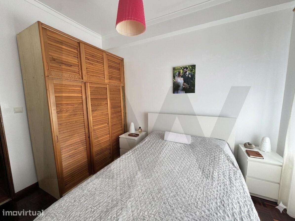 Apartamento T3 em São João da Talha, com vista rio e lugar de parqueam-12