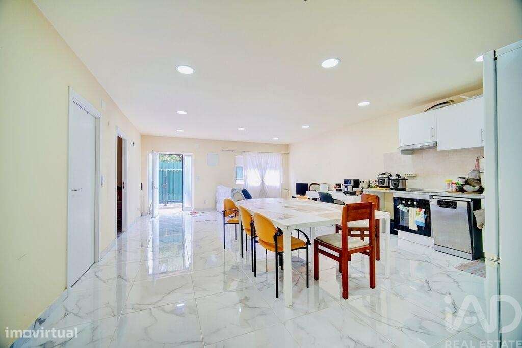 Moradia isolada T8 em Corroios de 255 m2 - Grande imagem: 2/40