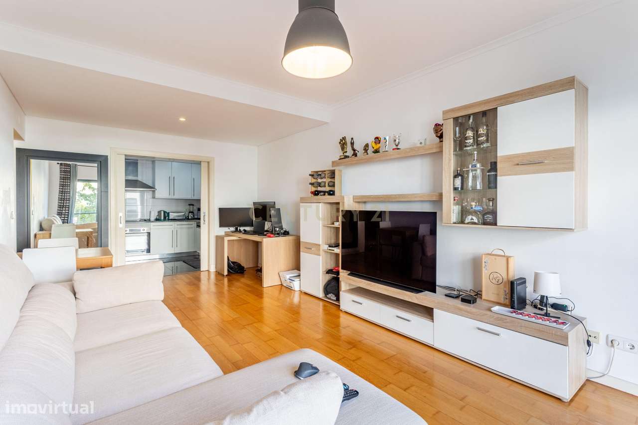 Arrendamento T1 com parqueamento, arrecadação perto Metro Cabo Ruivo - Grande imagem: 4/18