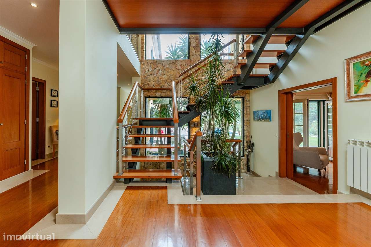 Moradia T4 de Luxo com Vista Golf na Exclusiva Quinta da Beloura I, Si - Grande imagem: 4/52