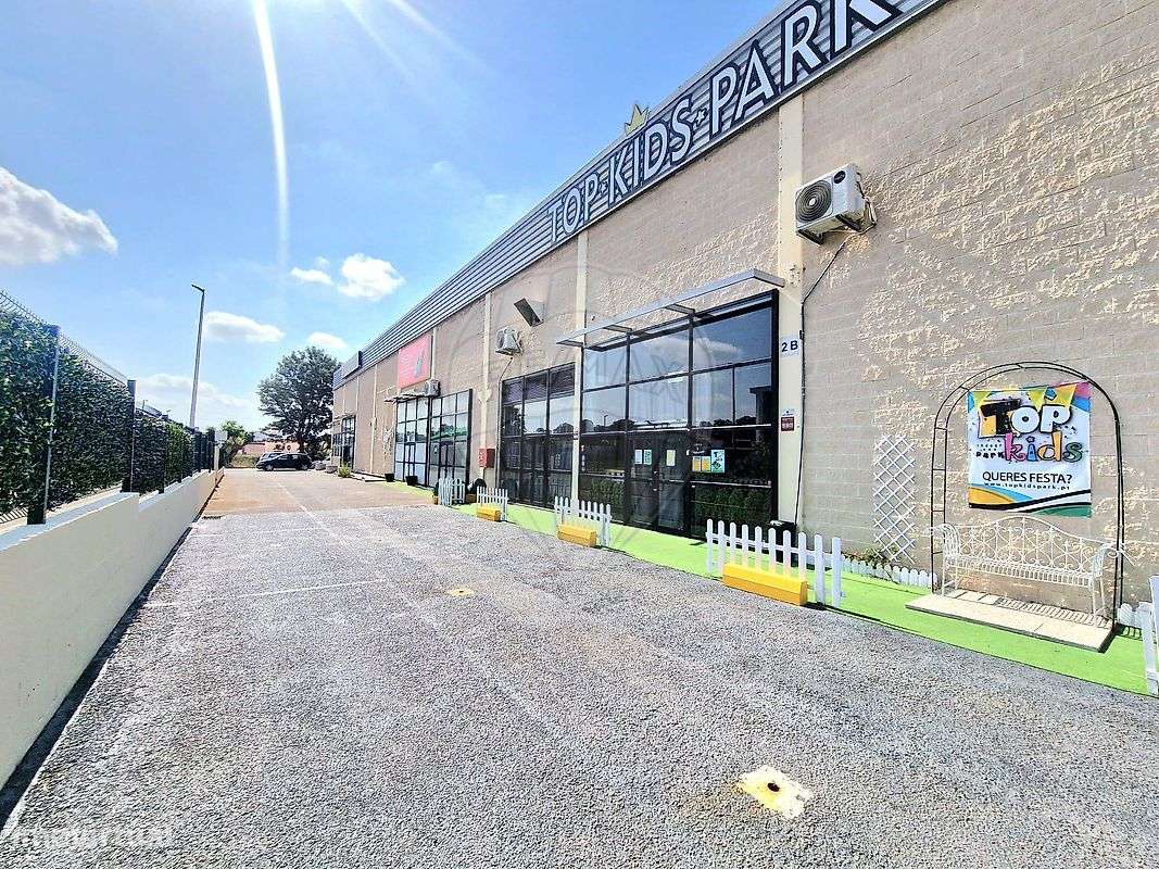 Armazém T3 para venda-10