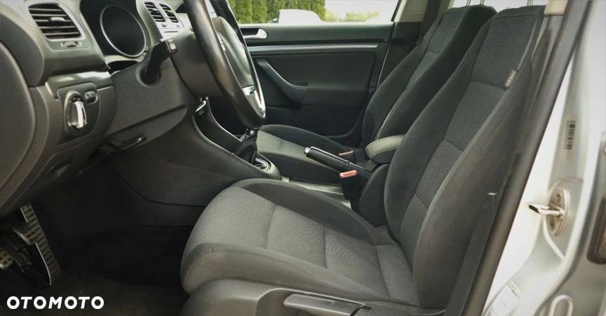 Volkswagen Golf VI 1.6 TDI Comfortline - 17