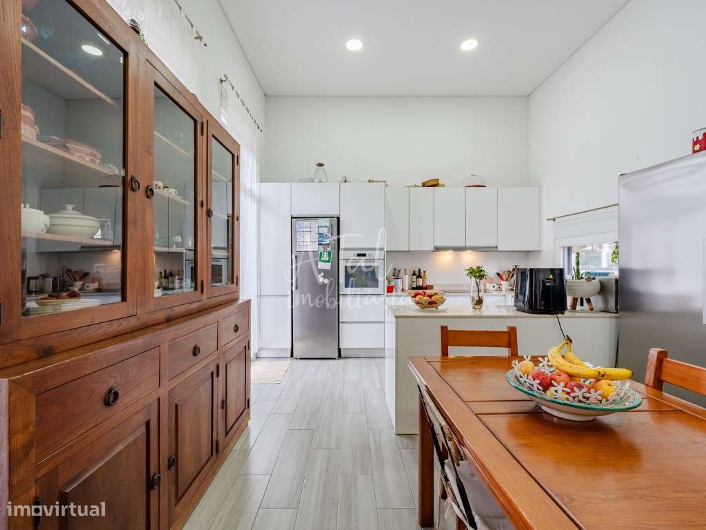 Moradia V2 Térrea a 10 minutos da Praia-3