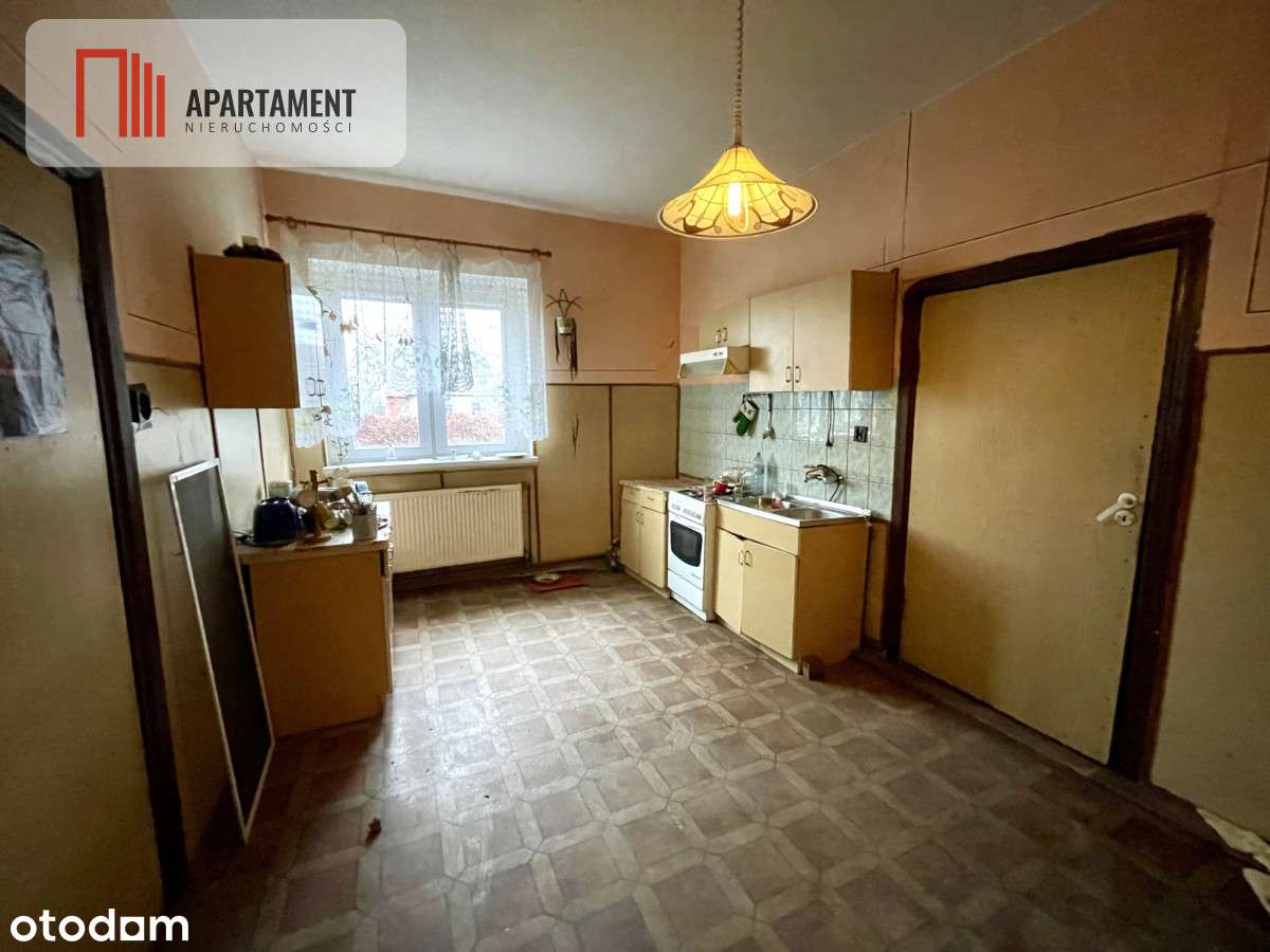 Dom z czerwonej cegły na wsi - Pełny obrazek: 5/6