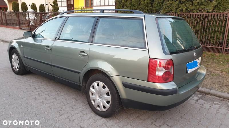 Volkswagen Passat 1.6 Comfortline - 4