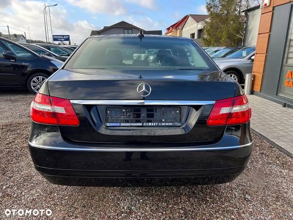 Mercedes-Benz Klasa E 250 T CDI DPF BlueEFFICIENCY Automatik Avantgarde - 5