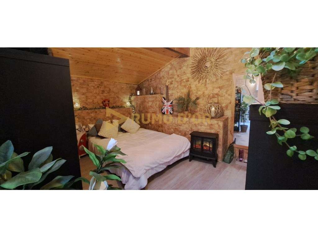 Moradia Exclusiva com Piscina Interior e Terraço - Conforto e Charm...-24