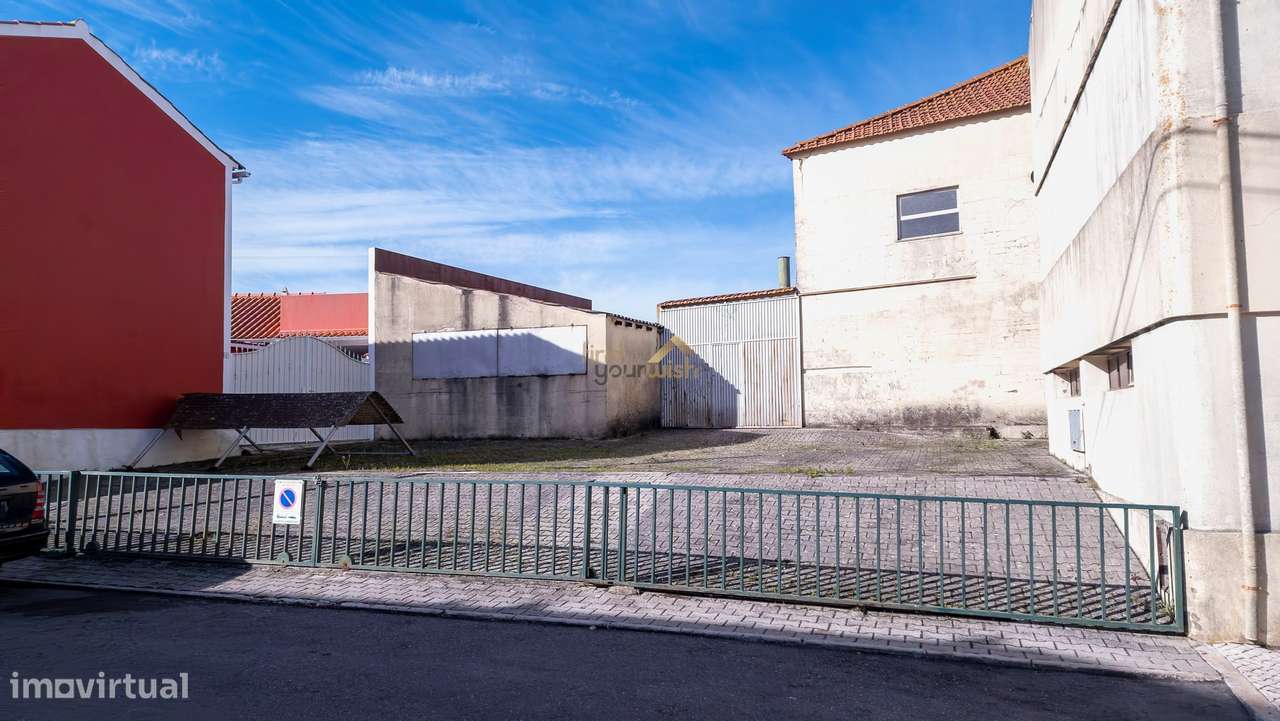 Armazém de cerâmica localizada no centro de Vestiaria.-37