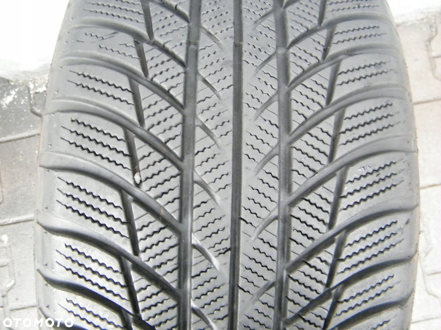 i41 1xZIMA 215/55R17 94V BRIDGESTONE BLIZZAK LM001 - 3