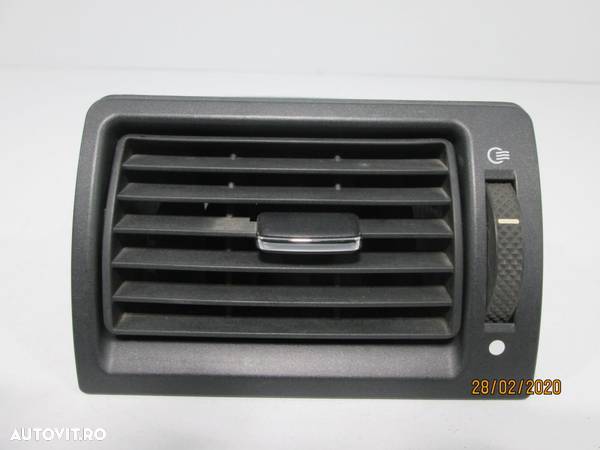 Grila ventilatie stanga Ford Mondeo an 2000-2001-2002-2003-2004-2005-2006-2007 cod 4S71-A018B09-AAW - 1