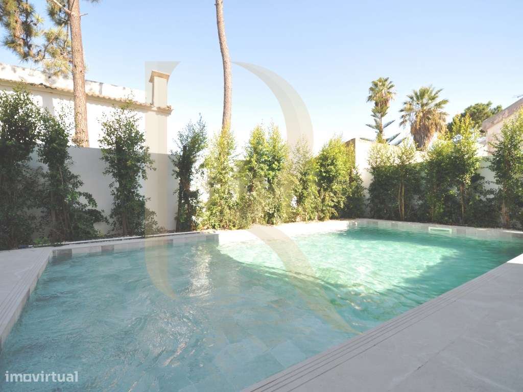Moradia T3 isolada com piscina, churrasqueira e garagem na Aroeira-17