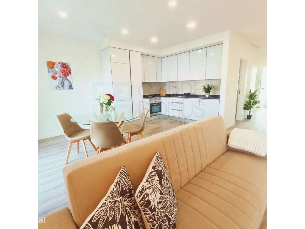 Apartamento T3 totalmente remodelado, em Benfica - Grande imagem: 5/21