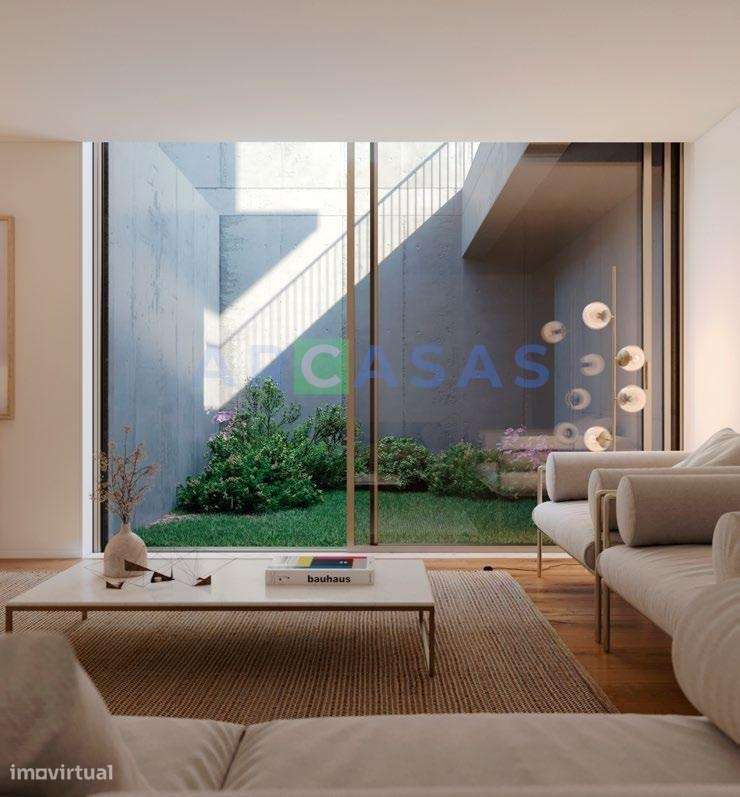 Moradia V3 com 2 lugares de garagem em Arcozelo, Vila Nova de Gaia - Grande imagem: 4/14