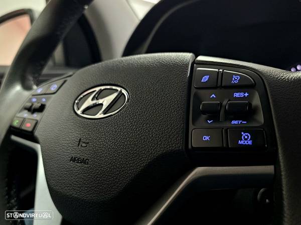 Hyundai Tucson 1.7 CRDi Premium - 24