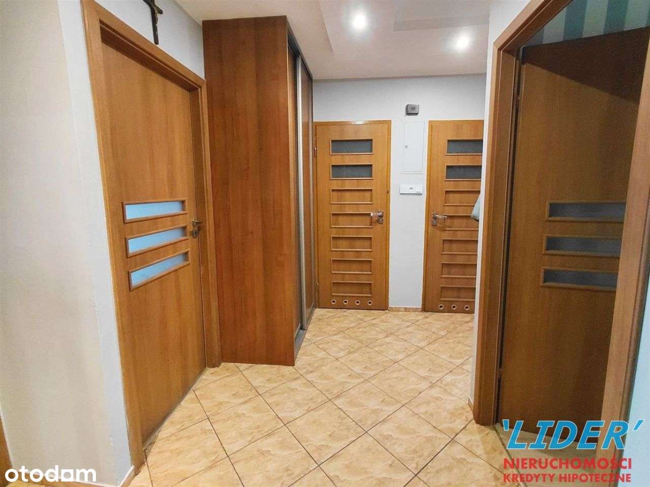 Mieszkanie 3 pokojowe na osiedlu R-7