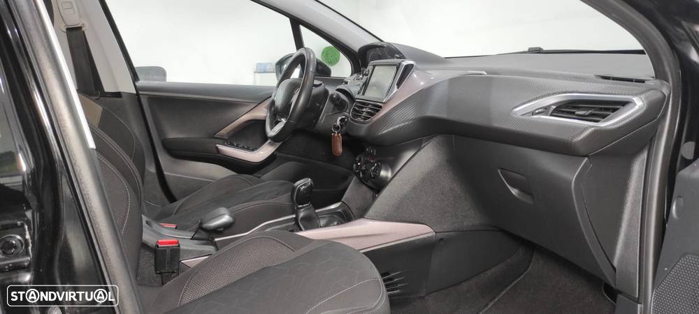 Peugeot 2008 1.2 PureTech Style - 7