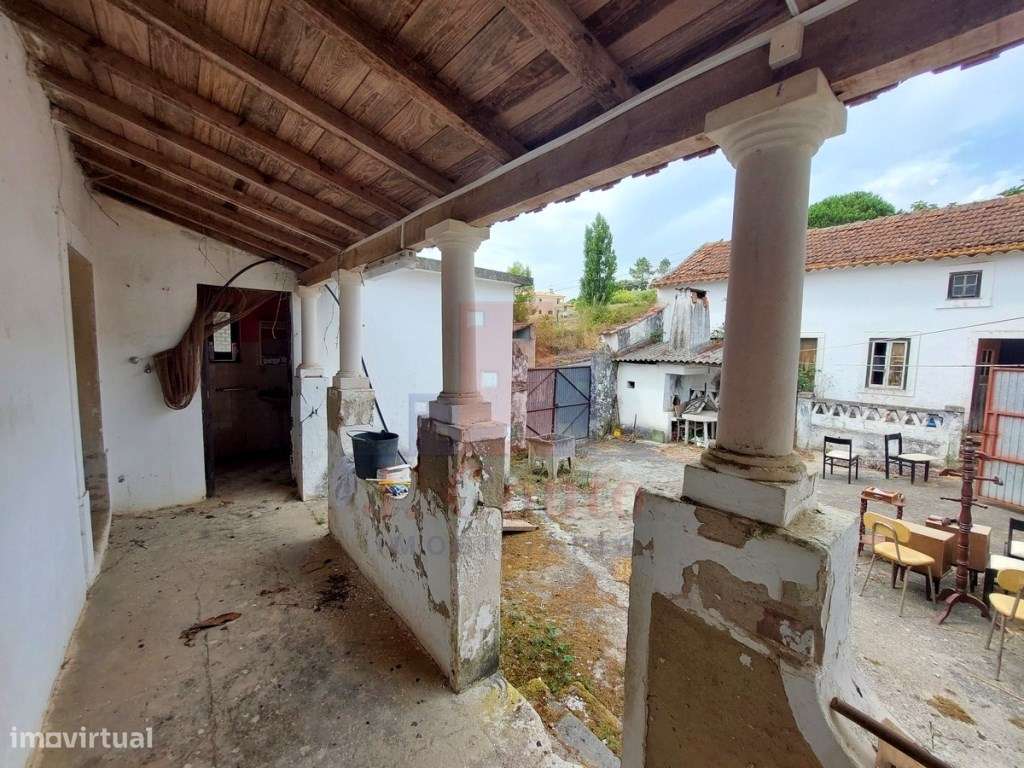 Casa Antiga para Restauro, Salir de Matos-10