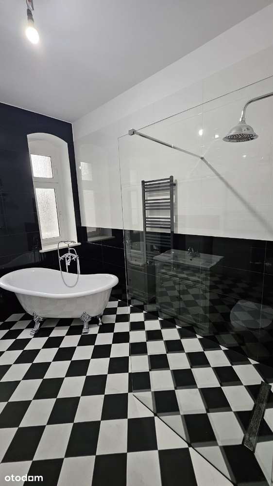 Po gruntownym remoncie mieszkanie  na parterze z balkonem i piwnicą-14