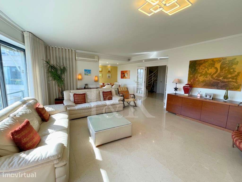 Penthouse T5 duplex com terraços e vista sobre Lisboa - Grande imagem: 5/40