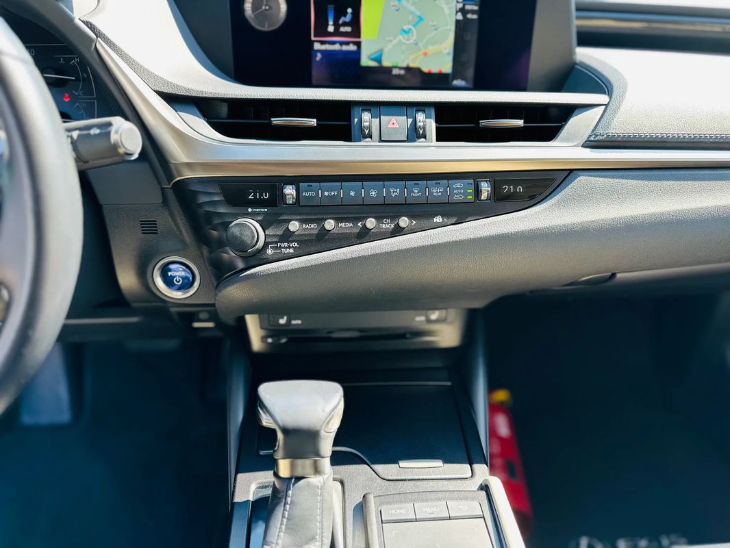 Lexus Seria ES 300h Luxury Line - 21