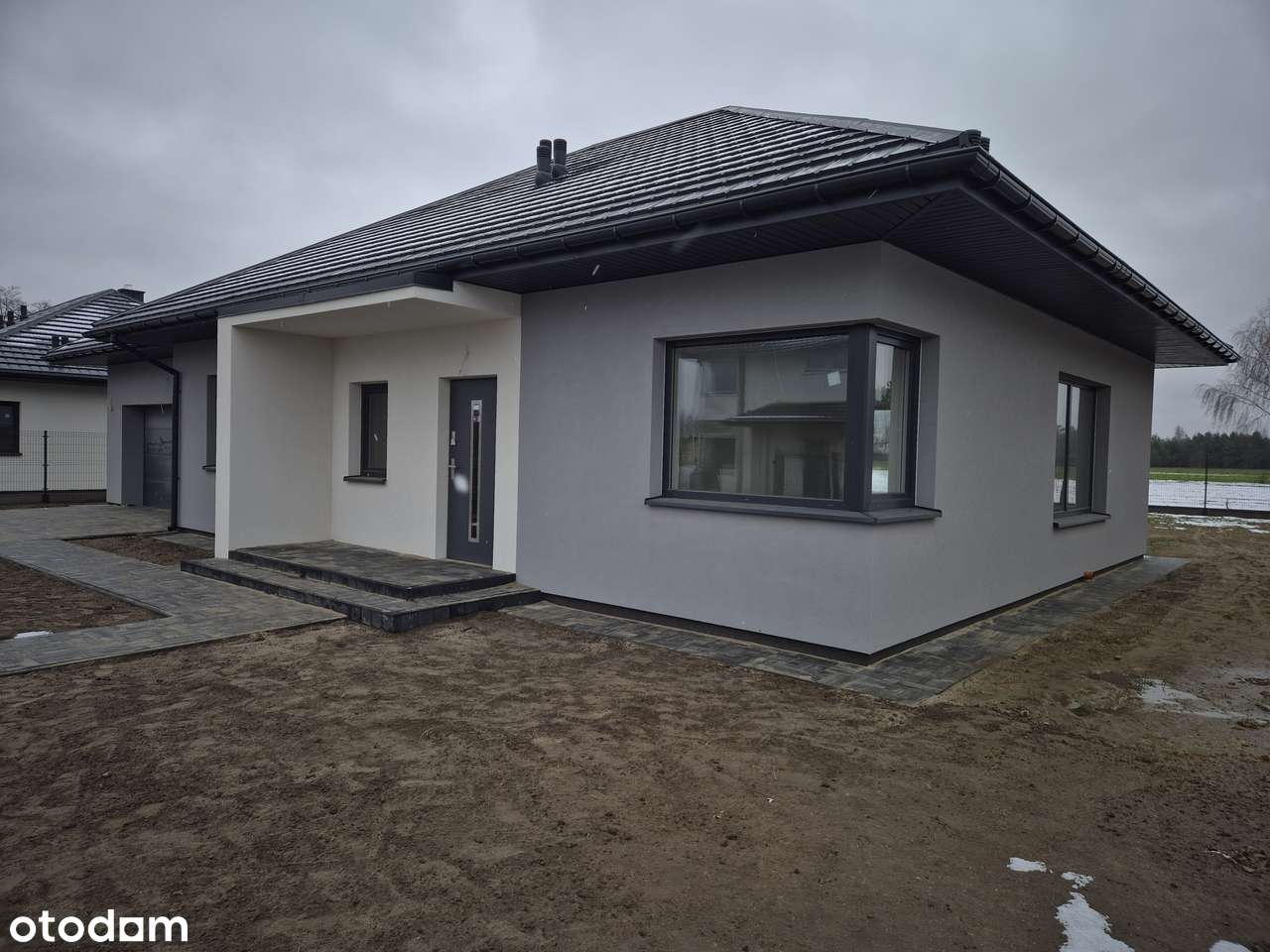 Nowe Domy Parterowe z podwójnym garażem-0