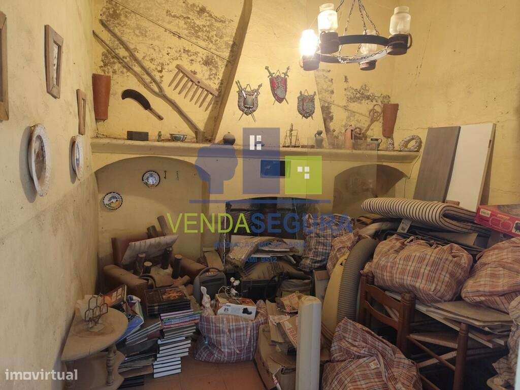 Moradia T3 R/C com Quintal | Santo Aleixo da Restauração-12