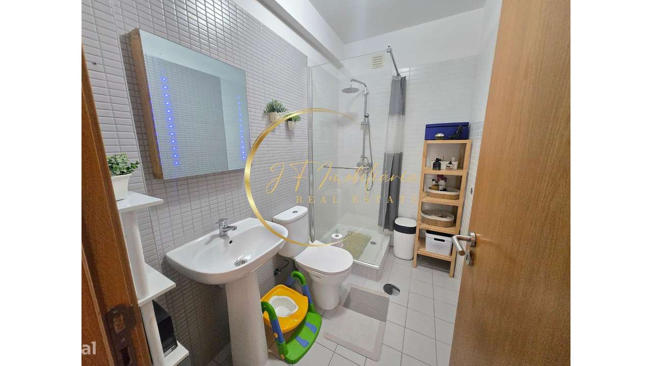 Apartamento T3 em Esgueira-26