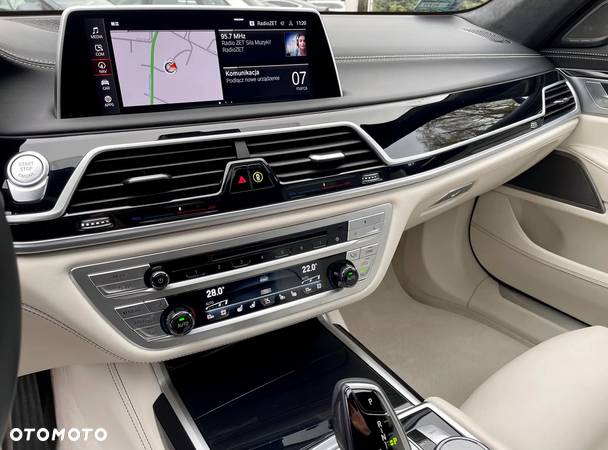 BMW Seria 7 740Ld xDrive mHEV - 7