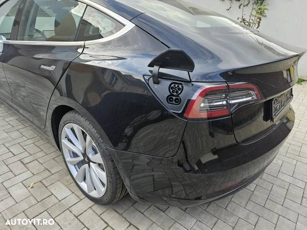 Tesla Model 3 Langstreckenbatterie Allradantrieb Dual Motor - 18