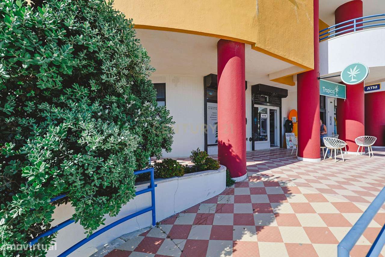 Espaço comercial à venda em zona premium com várias montras, junto à p - Grande imagem: 5/14
