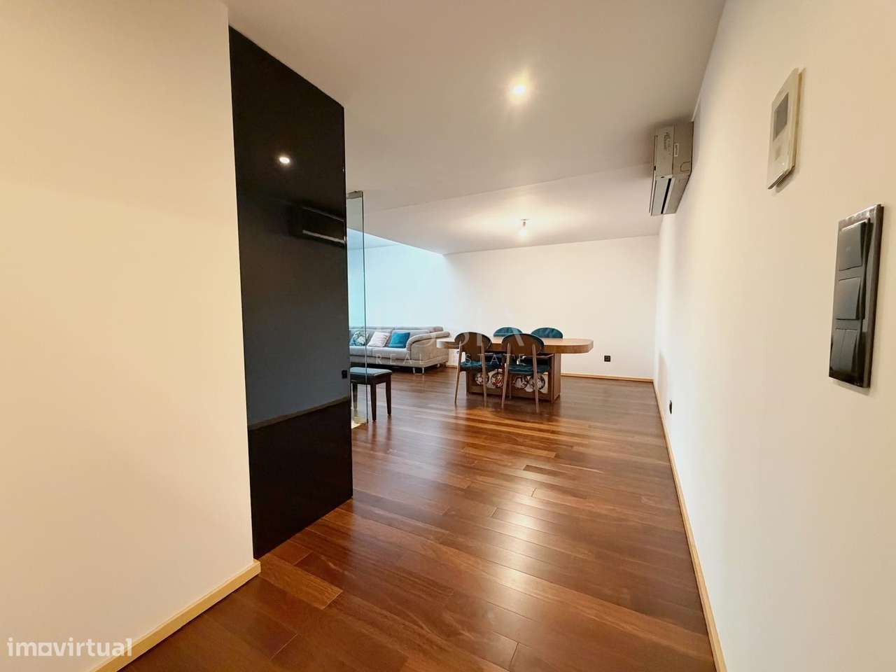 Apartamento T2 com Varanda nas Antas-3