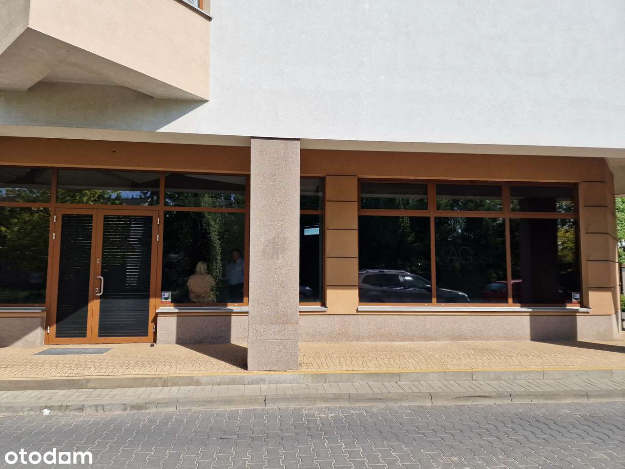 Lokal użytkowy na sprzedaż-1