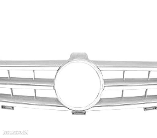 GRELHA FRONTAL SPORT AMG PARA MERCEDES CLS W219 04-10 CROMADA PRATA - 2