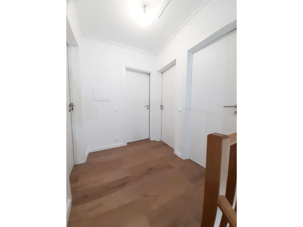 Moradia V3+1 c/vista mar na Ericeira-11