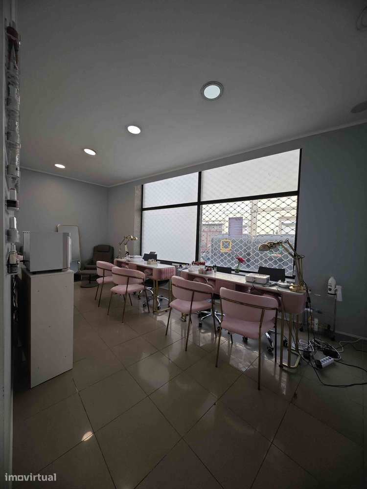 Loja para Arrendamento – 198 m² | Rua do Amial | - Grande imagem: 5/10