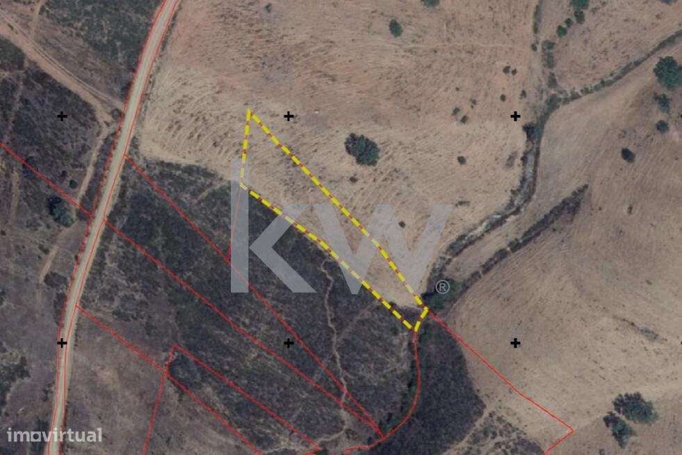 Conjunto de 6 Terrenos Rústicos com uma área total de 10100m2 perto de - Grande imagem: 2/7