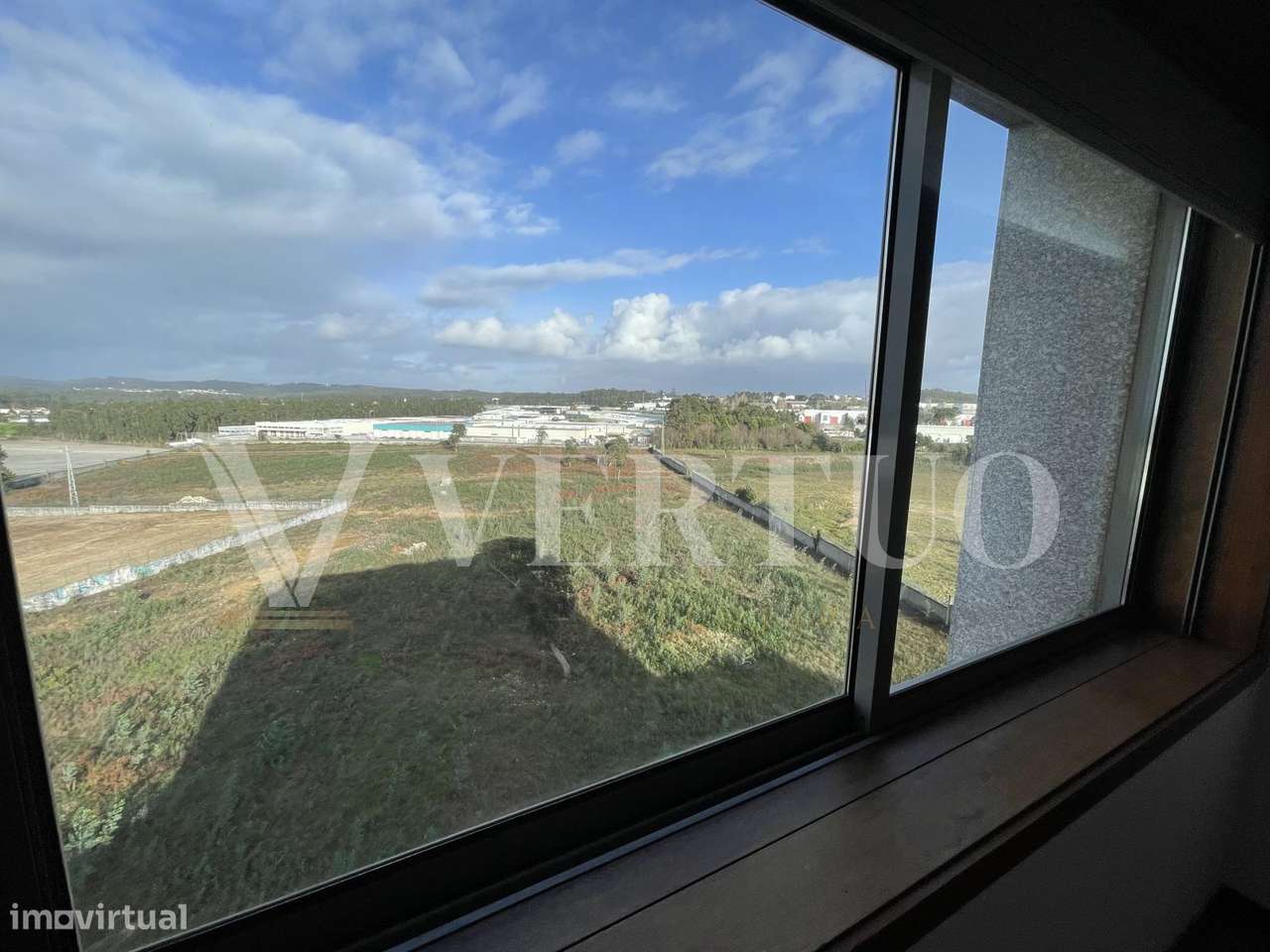 T4 em Moreira da Maia | 159 m² | 2 Garagens | Venda Judicial-35